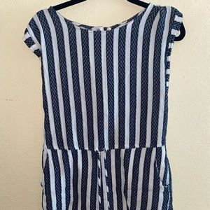 Universal thread brand size medium